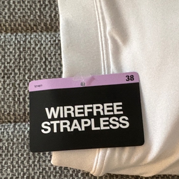 Maidenform White Bandeau - Picture 3 of 7